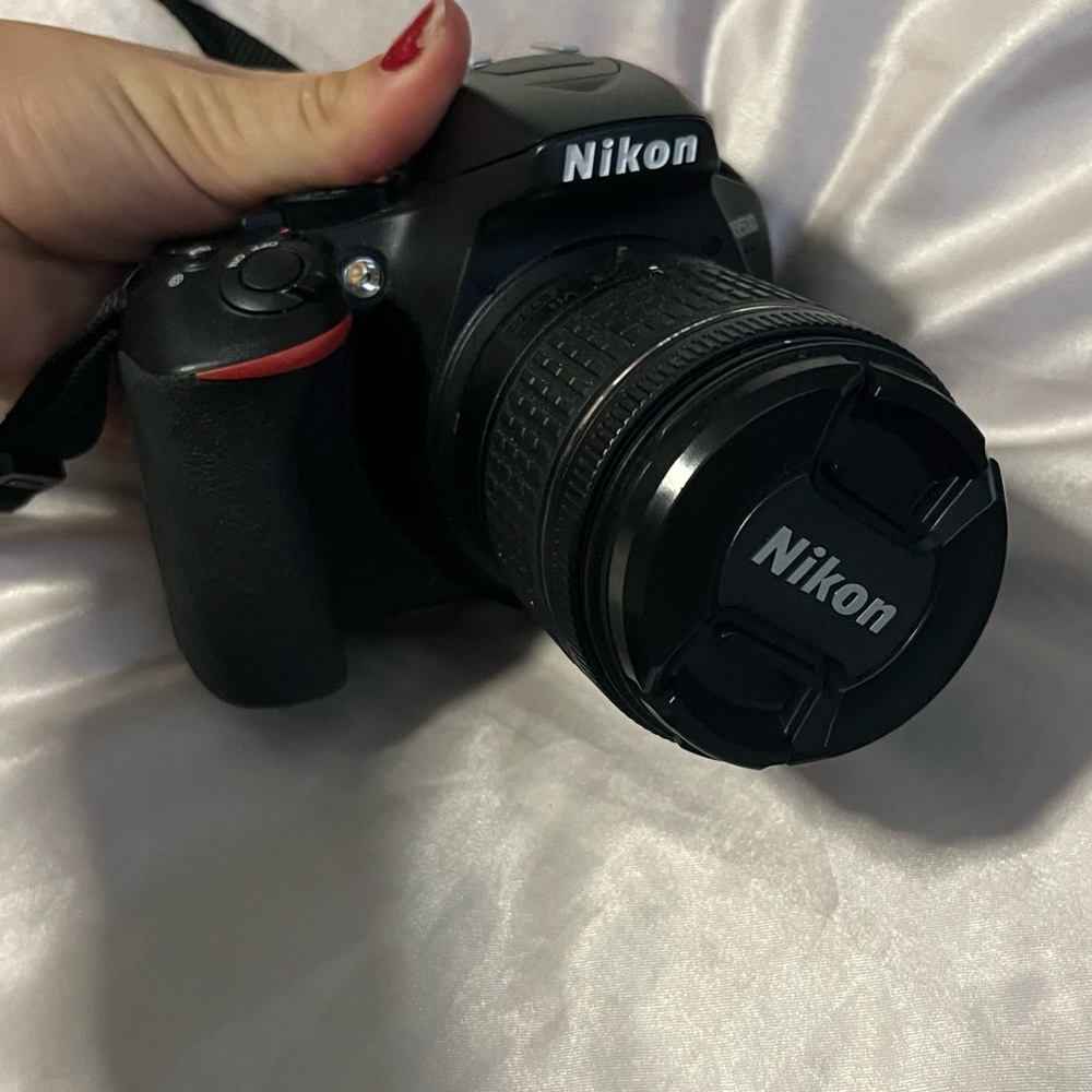 Nikon camera - Picture 2 of 6